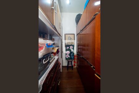 Casa à venda com 300m², 4 quartos e 5 vagasSuíte