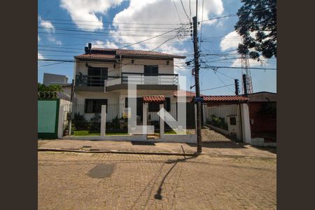 Casa à venda com 300m², 4 quartos e 5 vagasFachada