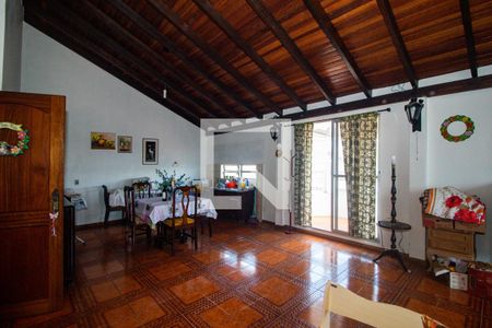 Casa à venda com 300m², 4 quartos e 5 vagasquarto 4