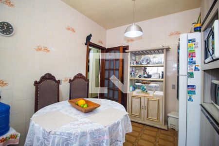 Casa à venda com 300m², 4 quartos e 5 vagasCozinha