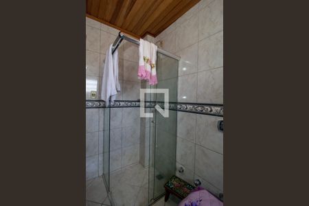 Casa à venda com 300m², 4 quartos e 5 vagasBanheiro da Suíte