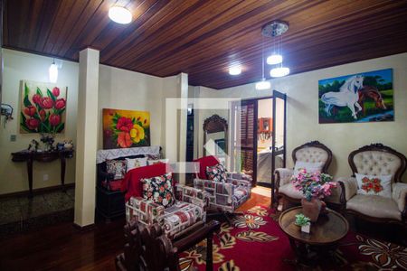 Casa à venda com 300m², 4 quartos e 5 vagasSala 2