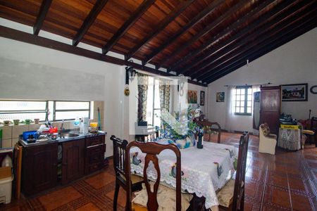 Casa à venda com 300m², 4 quartos e 5 vagasquarto 4