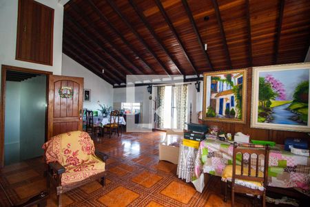 Casa à venda com 300m², 4 quartos e 5 vagasquarto 4