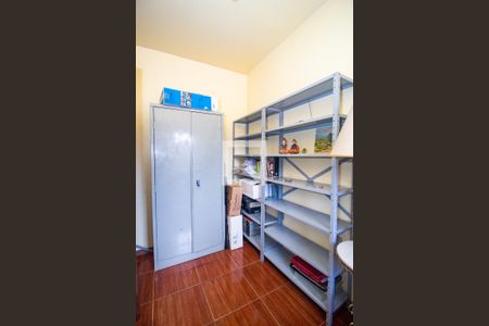 Casa à venda com 300m², 4 quartos e 5 vagasEscritório