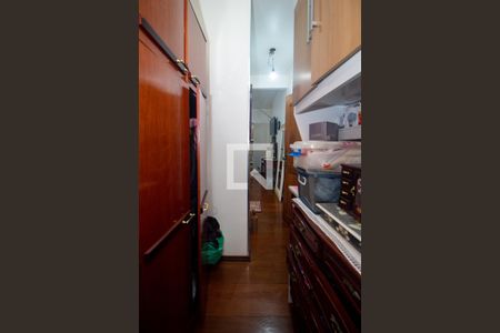 Casa à venda com 300m², 4 quartos e 5 vagasSuíte