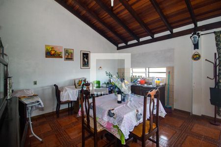 Casa à venda com 300m², 4 quartos e 5 vagasquarto 4