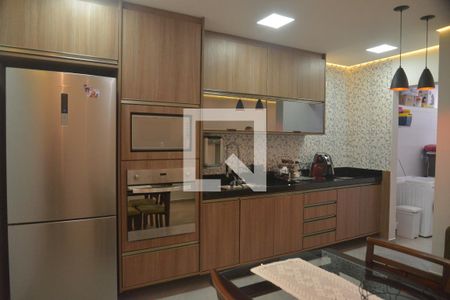 Apartamento para alugar com 70m², 2 quartos e 2 vagasCozinha
