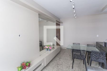 Apartamento para alugar com 65m², 2 quartos e 2 vagasSala