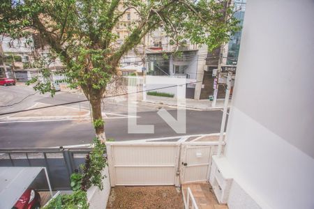 Casa para alugar com 216m², 3 quartos e 3 vagas Casa para alugar com 216m², 3 quartos e 3 vagasVista