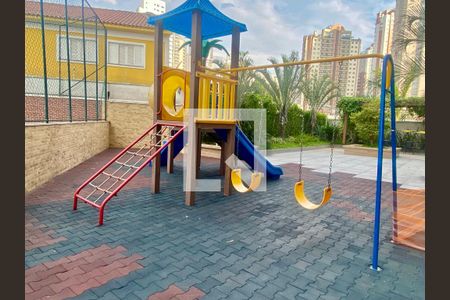 Apartamento à venda com 154m², 3 quartos e 3 vagas Apartamento à venda com 154m², 3 quartos e 3 vagasPlayground