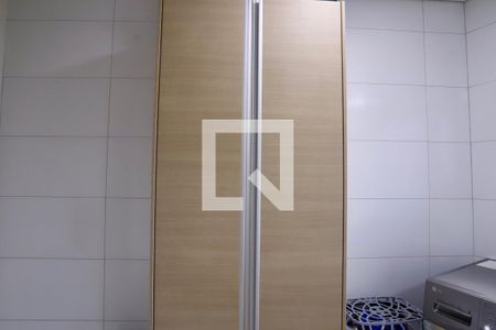 Apartamento à venda com 154m², 3 quartos e 3 vagas Apartamento à venda com 154m², 3 quartos e 3 vagasLavanderia