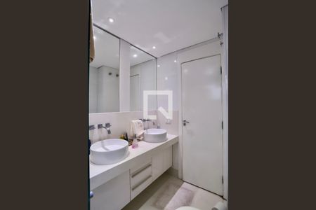 Apartamento à venda com 154m², 3 quartos e 3 vagas Apartamento à venda com 154m², 3 quartos e 3 vagasBanheiro do Quarto 3