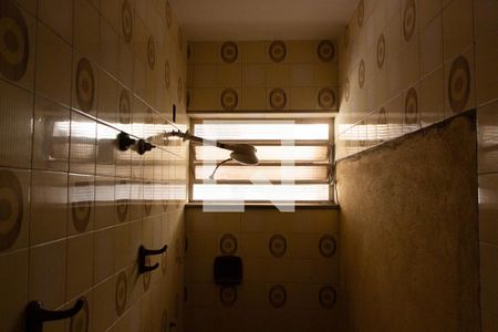 Casa à venda com 221m², 5 quartos e 3 vagasBANHEIRO