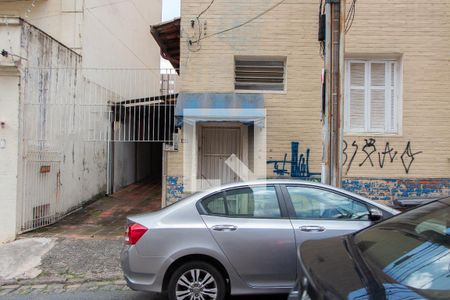 Casa à venda com 221m², 5 quartos e 3 vagasFACHADA