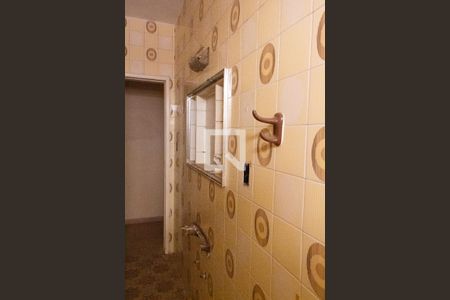 Casa à venda com 221m², 5 quartos e 3 vagasBANHEIRO