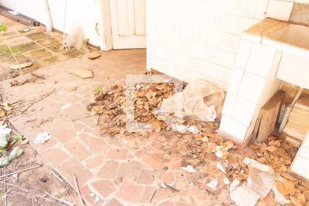 Casa à venda com 221m², 5 quartos e 3 vagasÁREA DE SERVIÇO/FUNDOS