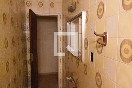 Casa à venda com 221m², 5 quartos e 3 vagasBANHEIRO