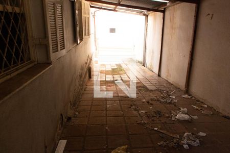 Casa à venda com 221m², 5 quartos e 3 vagasGARAGEM