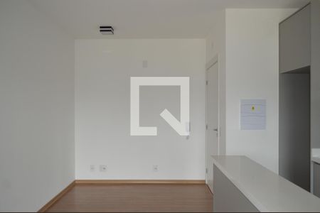 Sala de apartamento à venda com 3 quartos, 70m² em Vila Firmiano Pinto, São Paulo