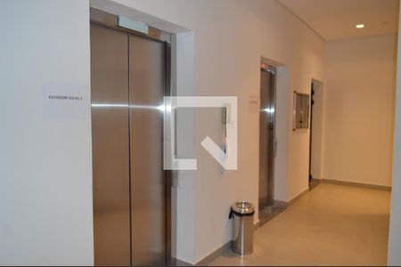 Apartamento à venda com 70m², 3 quartos e 1 vagaElevadores