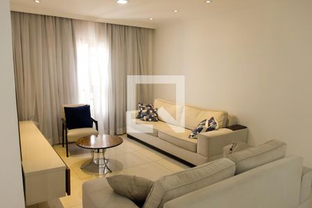 Sala de casa à venda com 3 quartos, 260m² em Remédios, Osasco
