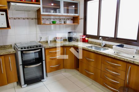 Casa para alugar com 260m², 3 quartos e 2 vagasCozinha