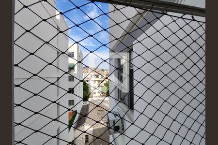 Apartamento à venda com 80m², 2 quartos e 1 vagaÁrea de Serviço