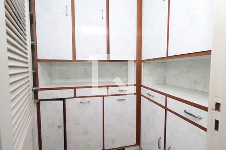 Casa para alugar com 320m², 4 quartos e 2 vagasdispensa