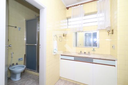 Casa para alugar com 320m², 4 quartos e 2 vagasBanheiro