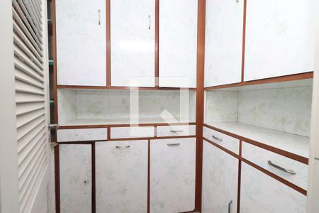 Casa para alugar com 320m², 4 quartos e 2 vagasdispensa