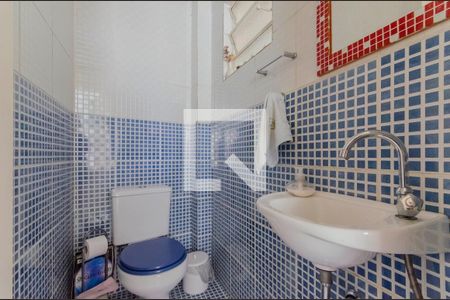 Casa de condomínio à venda com 100m², 3 quartos e 1 vagaBanheiro de serviço