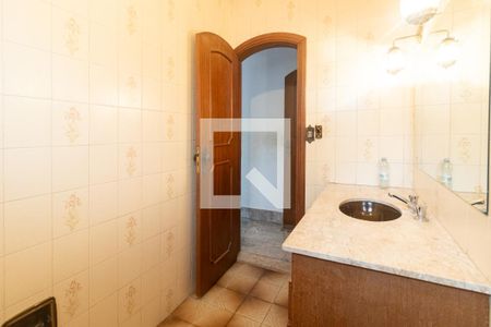 Casa à venda com 446m², 4 quartos e 8 vagasBanheiro Suíte 04