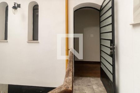 Casa à venda com 446m², 4 quartos e 8 vagasCirculação Garagem