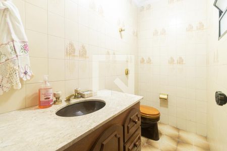 Casa à venda com 446m², 4 quartos e 8 vagasLavabo