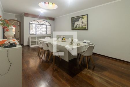 Casa à venda com 446m², 4 quartos e 8 vagasSala Jantar