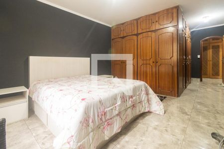 Casa à venda com 446m², 4 quartos e 8 vagasSuíte 03