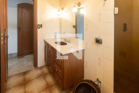 Casa à venda com 446m², 4 quartos e 8 vagasBanheiro Suíte 04