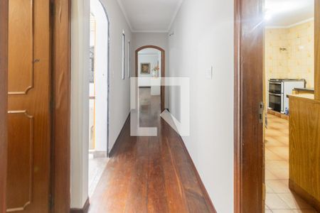 Casa à venda com 446m², 4 quartos e 8 vagasCorredor