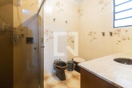 Casa à venda com 446m², 4 quartos e 8 vagasBanheiro Suíte 01