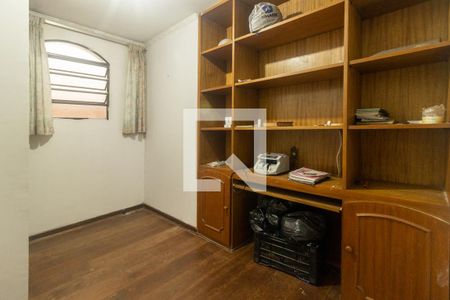 Casa à venda com 446m², 4 quartos e 8 vagasEscritório