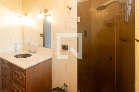 Casa à venda com 446m², 4 quartos e 8 vagasBanheiro Suíte 04