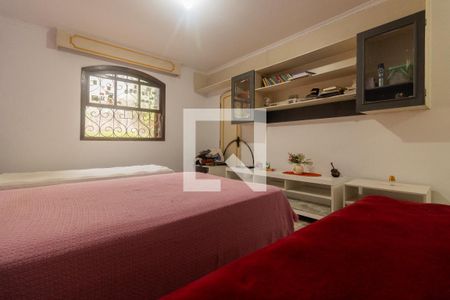 Casa à venda com 446m², 4 quartos e 8 vagasSuíte 02