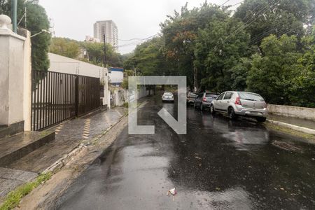 Casa à venda com 446m², 4 quartos e 8 vagasVista da Rua