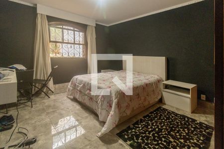 Casa à venda com 446m², 4 quartos e 8 vagasSuíte 03
