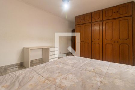 Casa à venda com 446m², 4 quartos e 8 vagasSuíte 04