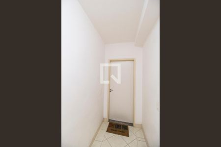 Entrada de casa à venda com 2 quartos, 58m² em Jardim Tupanci, Barueri