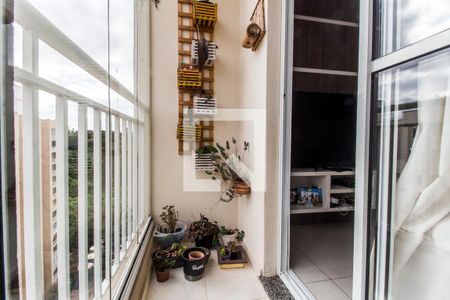 Varanda de casa para alugar com 2 quartos, 58m² em Jardim Tupanci, Barueri