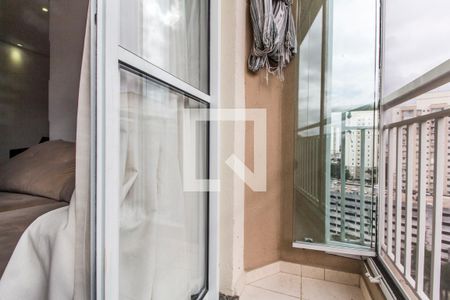 Varanda de casa para alugar com 2 quartos, 58m² em Jardim Tupanci, Barueri