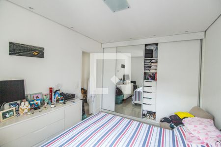 Quarto 1 de casa à venda com 2 quartos, 58m² em Jardim Tupanci, Barueri